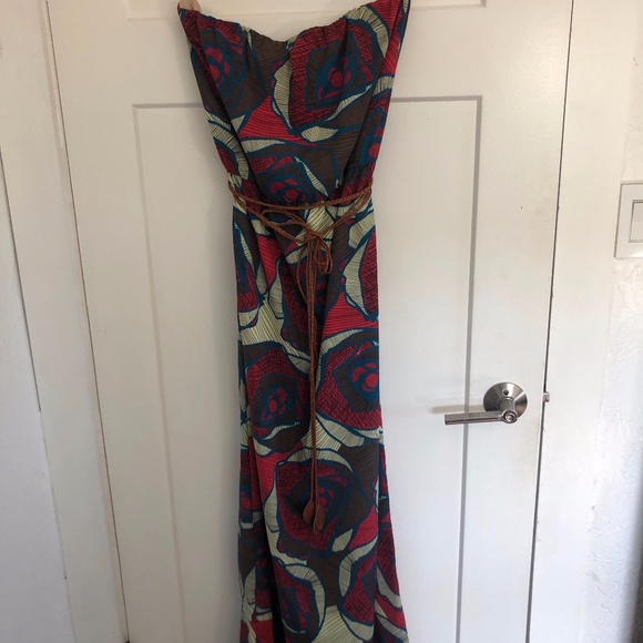 sleeveless dress - Picture 1 of 4